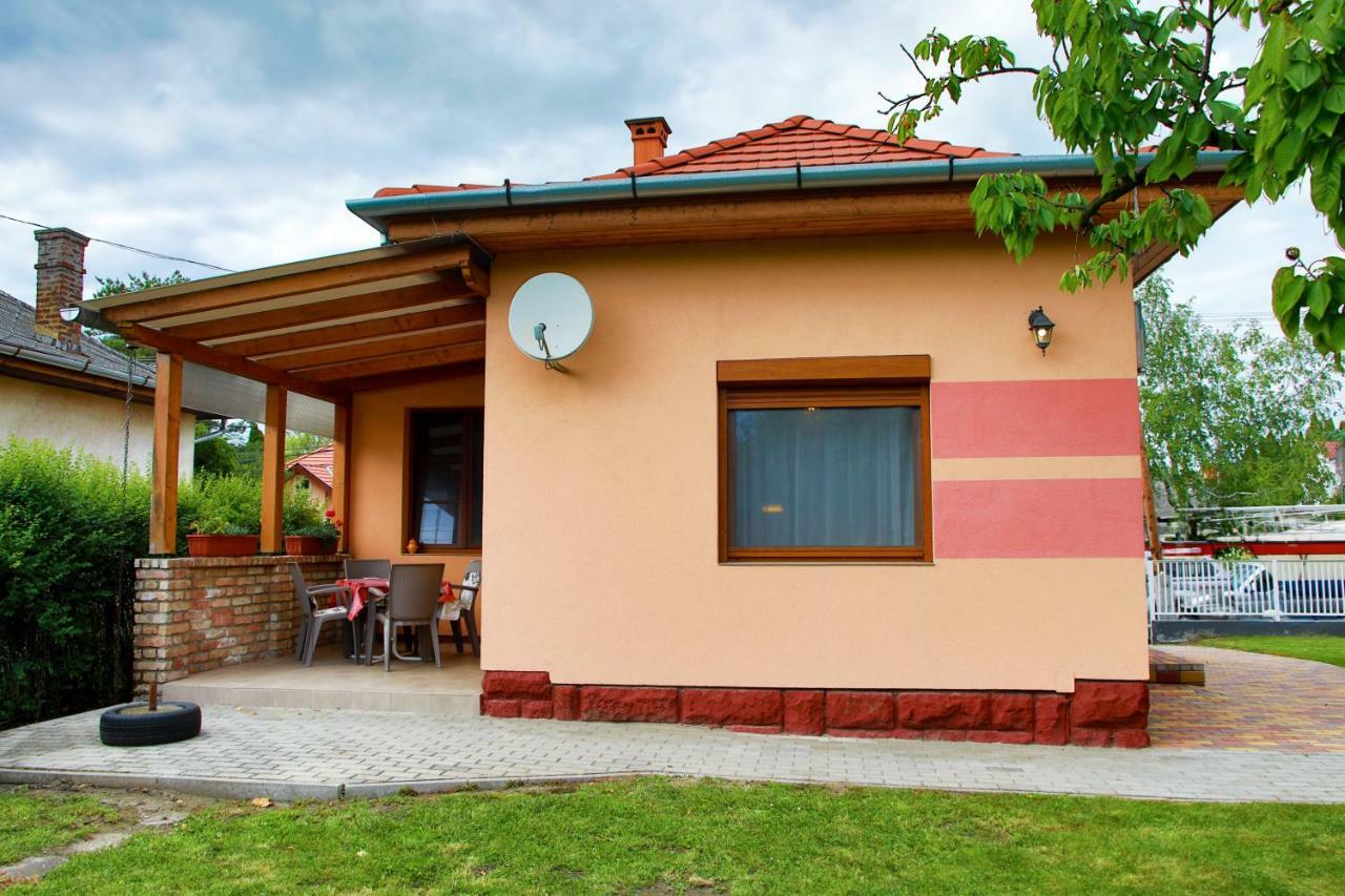 Balaton Apartman Balatonmáriafürdő Екстериор снимка