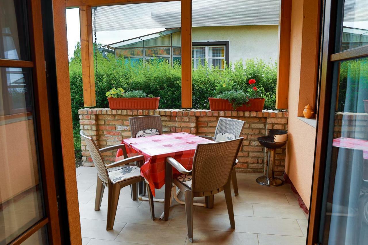 Balaton Apartman Balatonmáriafürdő Екстериор снимка